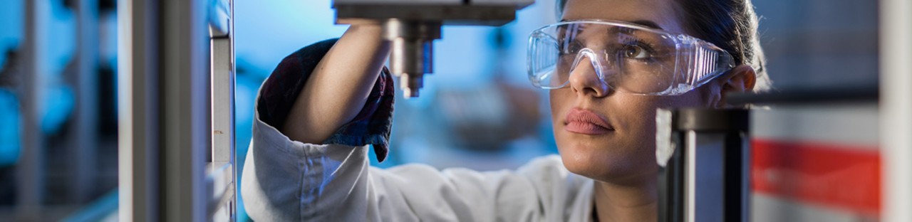 woman-in-science-with-goggles