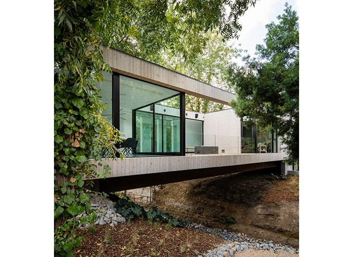 Bridge-House-Outside