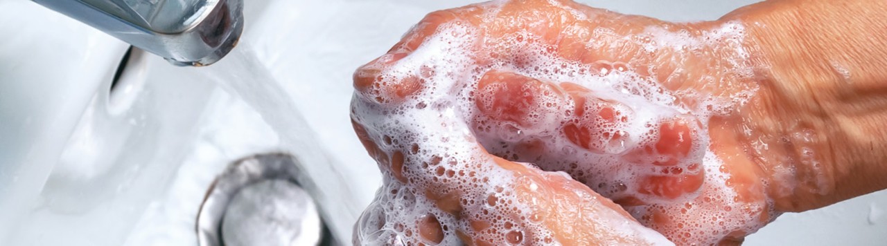 washing hands 1400x400