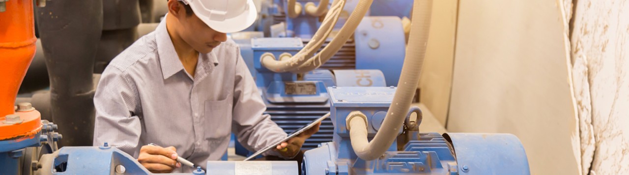 engineer-maintenance-checking-condenser-water-pump-and-pressure-gauge-water-pump-header-image