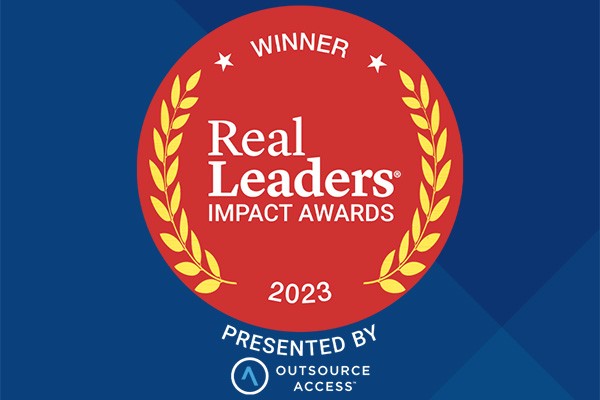 Real Leaders Award Logo 2023