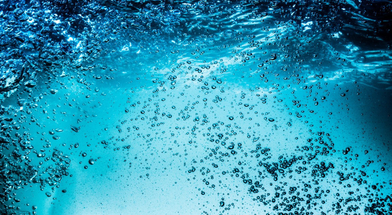 blue-water-close-up-clear-bubbles-abstract-horizontal-4556x2500-image-file