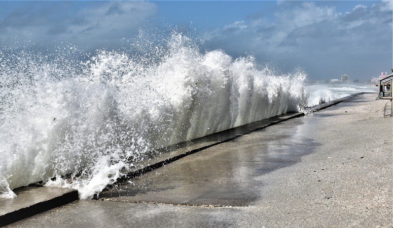 waves crashing